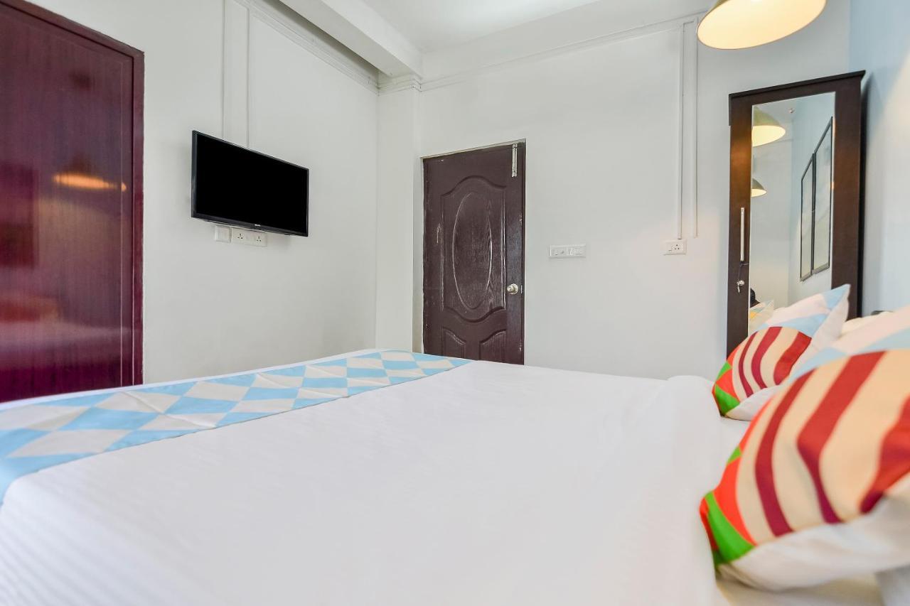 Hotel O Pop Tavern Thiruvananthapuram Buitenkant foto