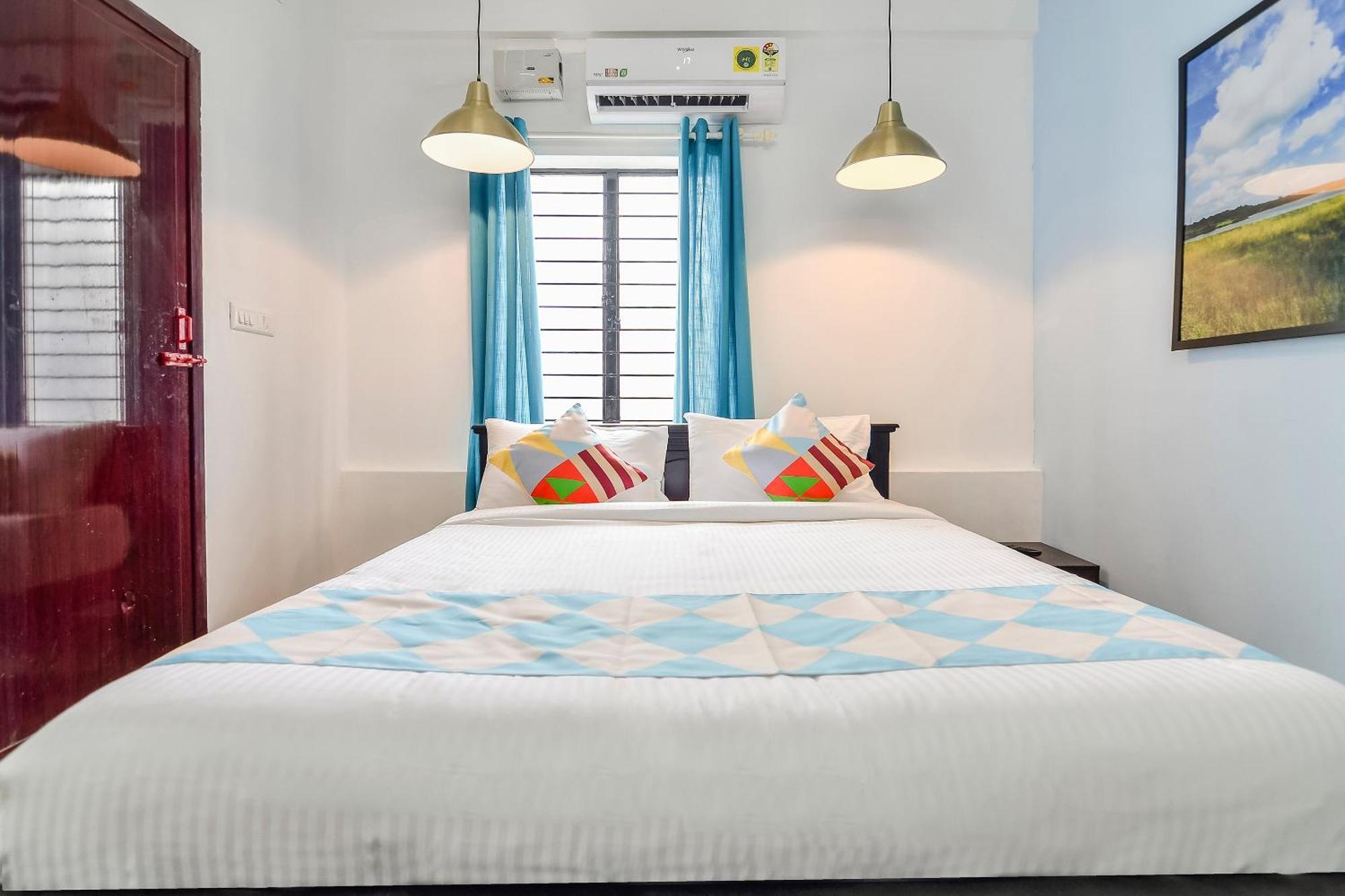 Hotel O Pop Tavern Thiruvananthapuram Buitenkant foto